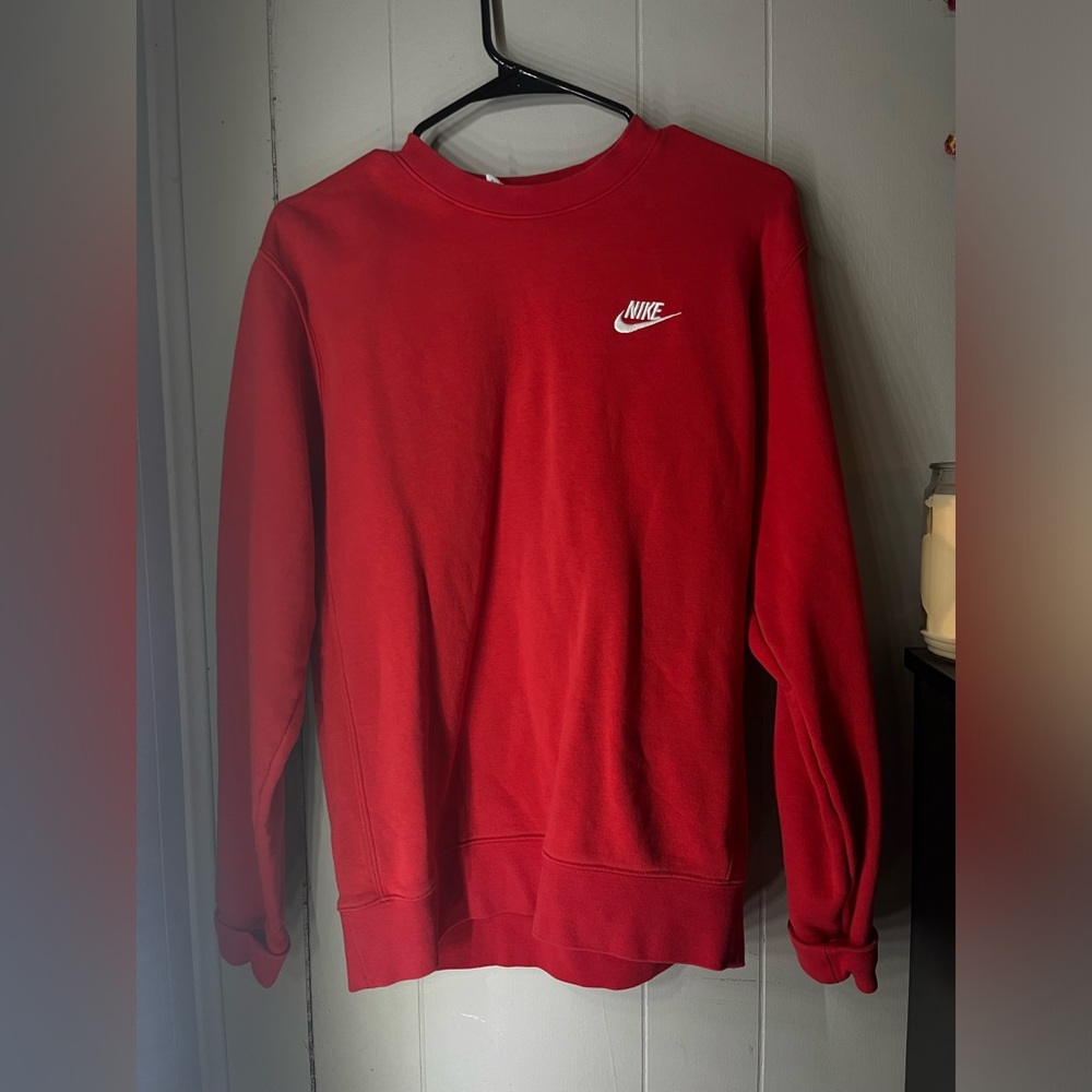 BRAND NEW RED NIKE CREWNECK